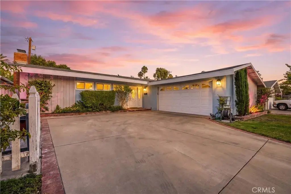 9532 Casaba Avenue, Chatsworth