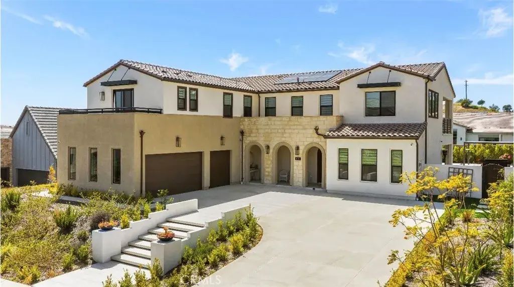18331 Creek, Silverado