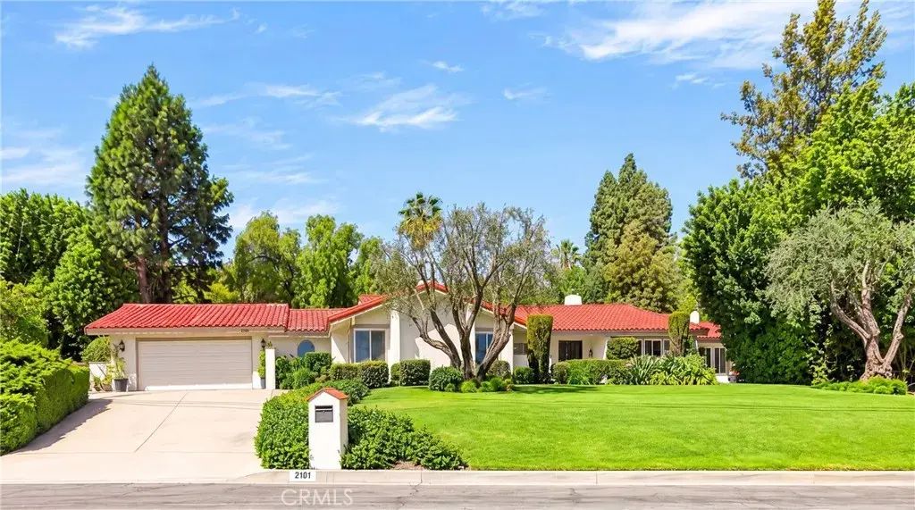 2101 Pioneer Avenue, Fullerton