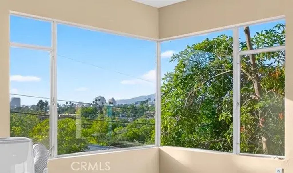 1442 Verd Oaks A, Glendale