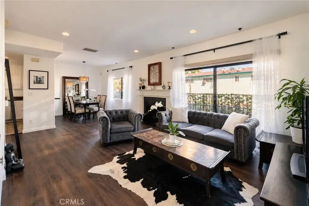 1422 Hi Point 104, Los Angeles