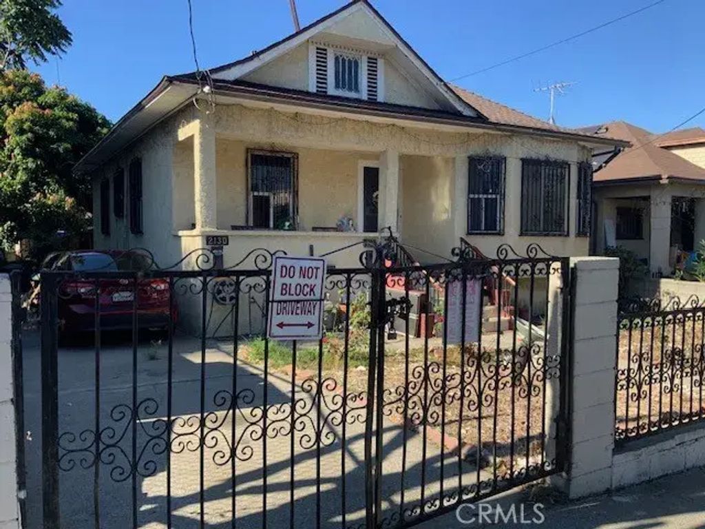 2128 Michigan, Los Angeles