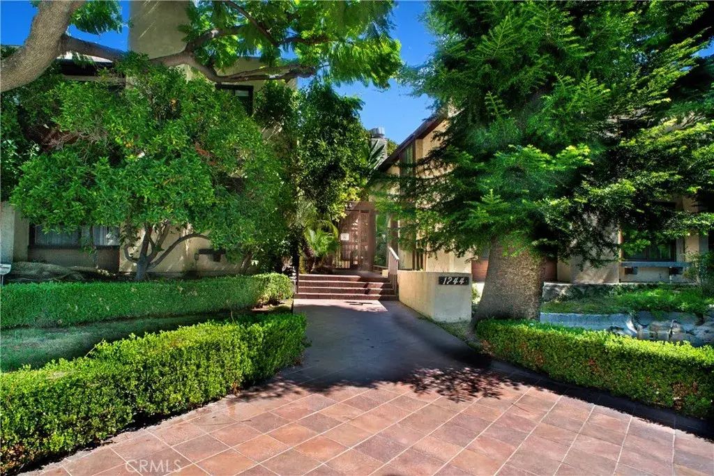 1244 Valley View, Glendale