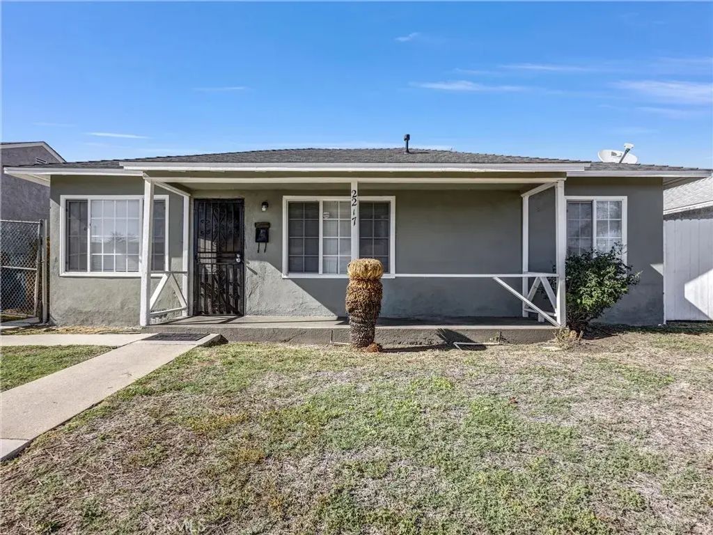 2217 W Raymond, Compton