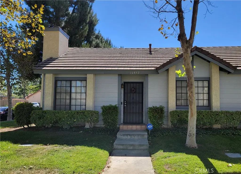 10852 Loro Verde, Loma Linda