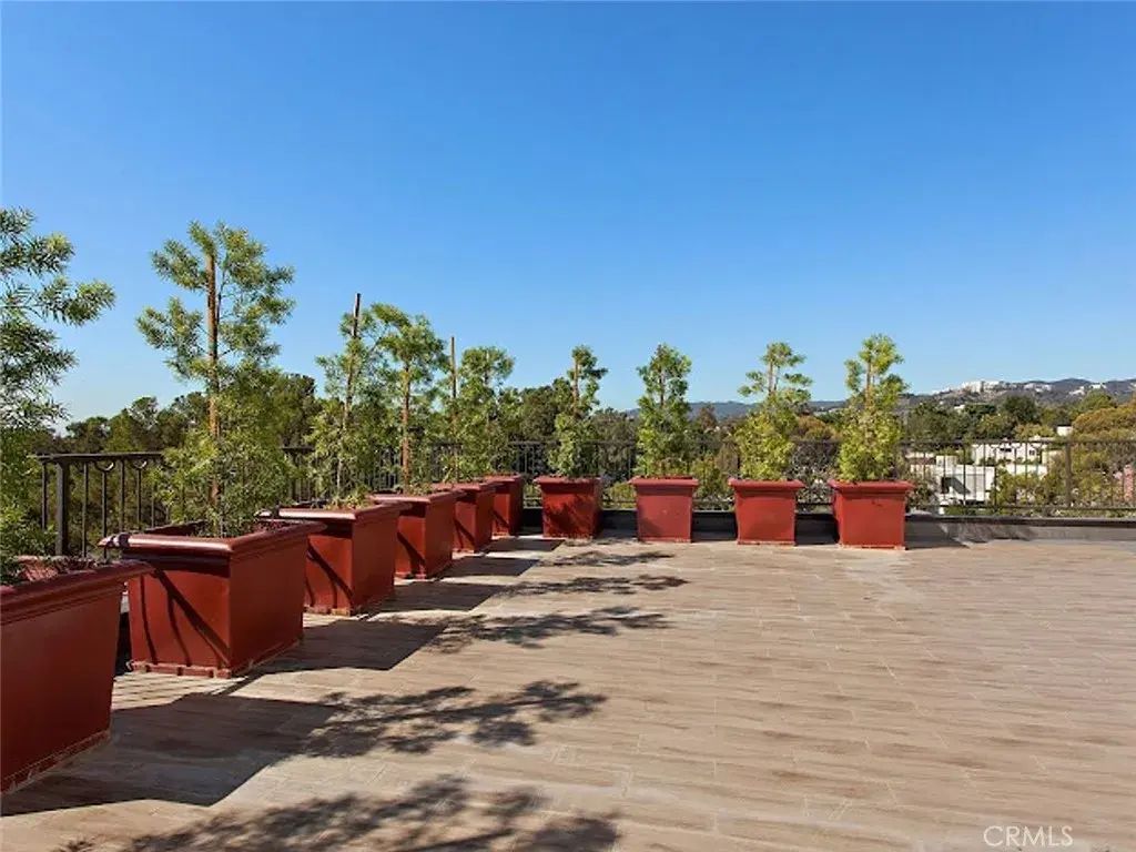 610 Levering Avenue 403, Los Angeles