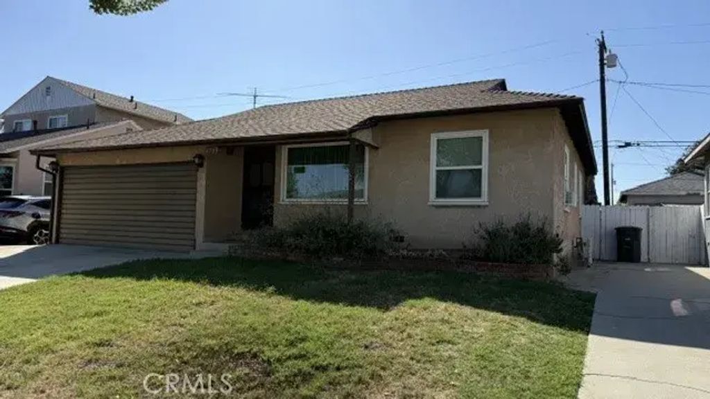 4733 Ocana, Lakewood