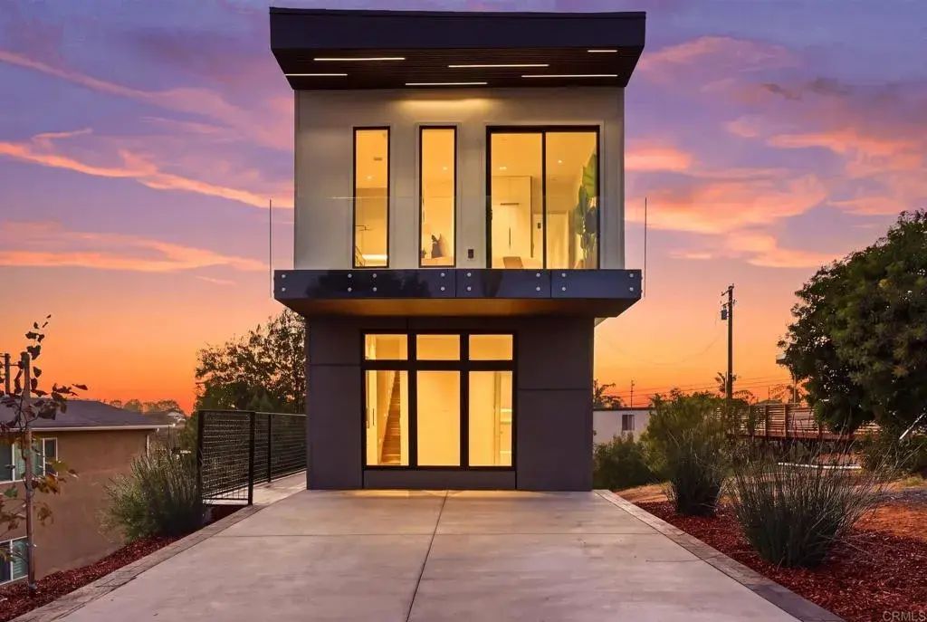 2514 44th Street, 