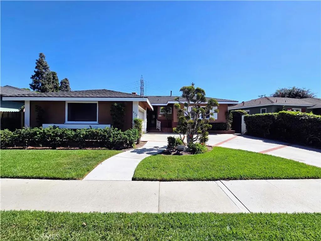 872 N Karen Way, Long Beach