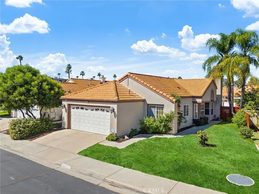 28098 Lemonwood, Menifee