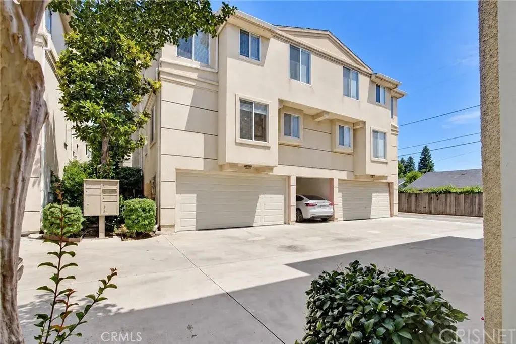 15756 Devonshire Street, Granada Hills