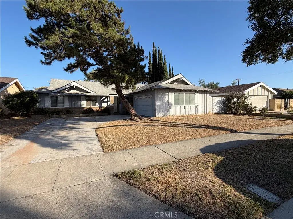 2637 N Fernside, Orange