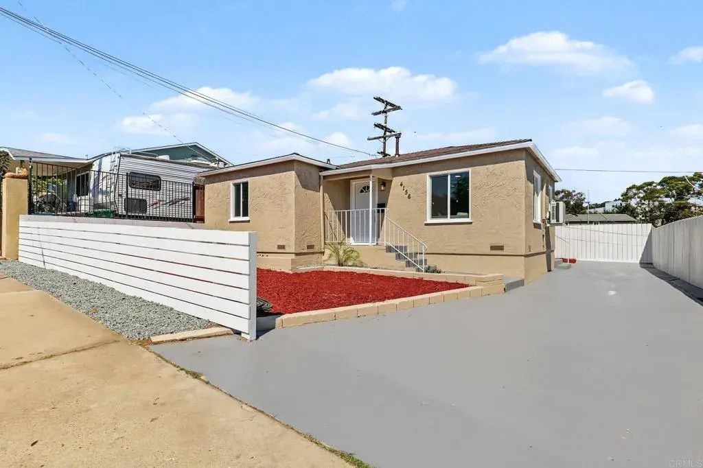 4156 Franklin Avenue, 