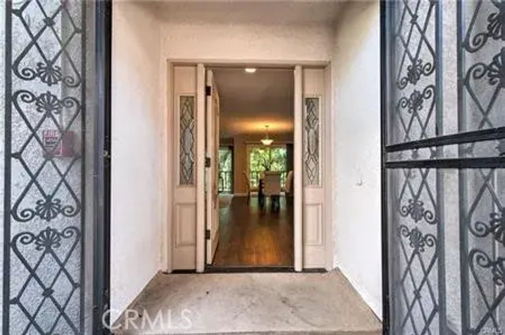 2405 Via Mariposa W 2e, Laguna Woods