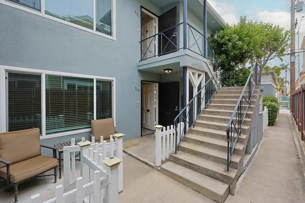 749 D Avenue, Coronado