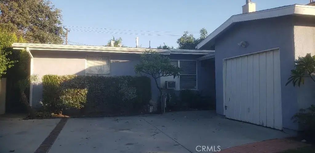 10508 Lesterford, Downey
