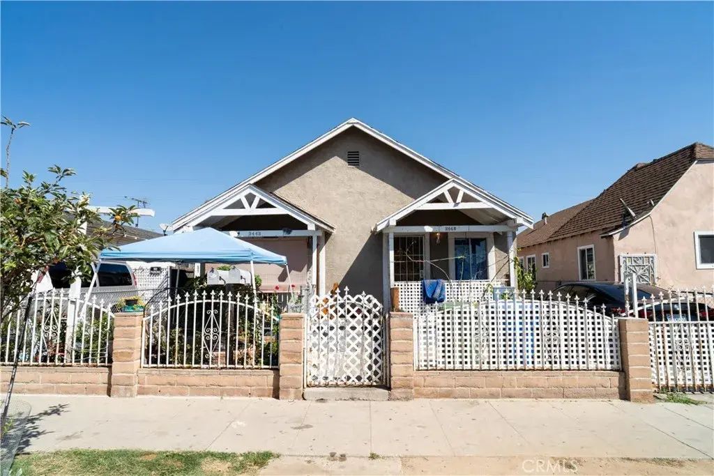 3443 Estrada, Los Angeles