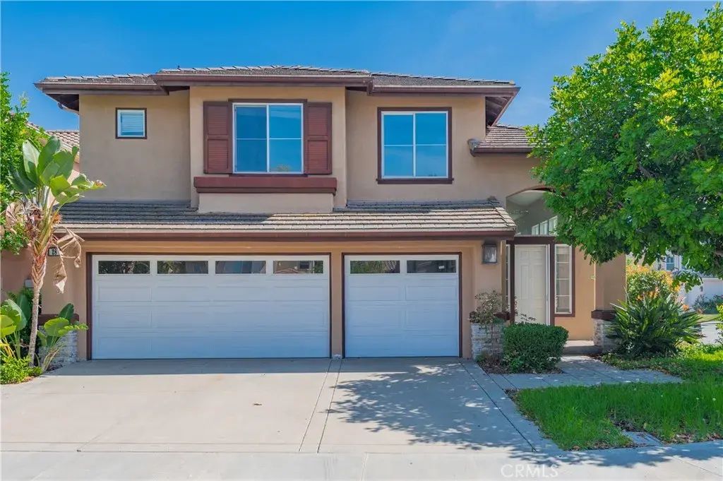28 Festivo, Irvine