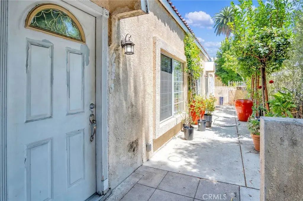 7275 Fountain Avenue, Los Angeles
