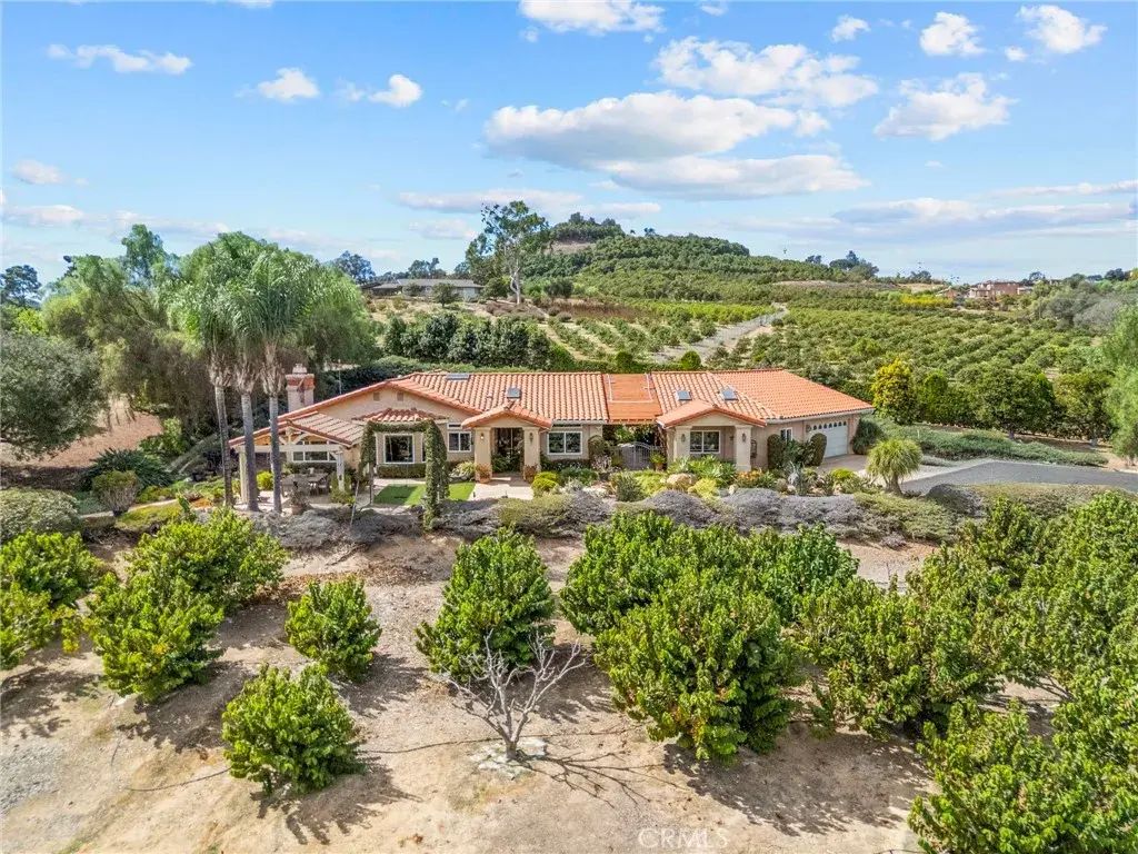 349 Puerta De Lomas, Fallbrook
