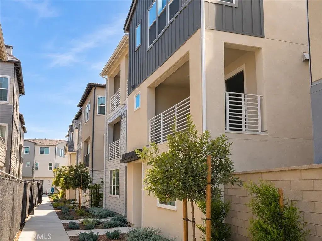 709 Sonia, Irvine