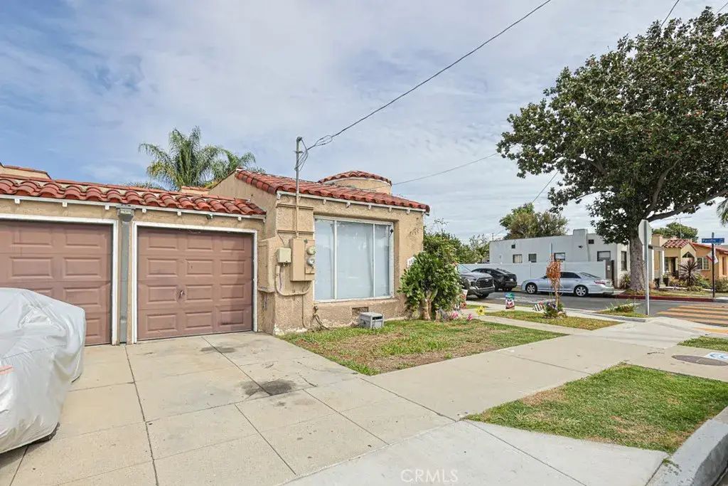 103 W 51st, Long Beach