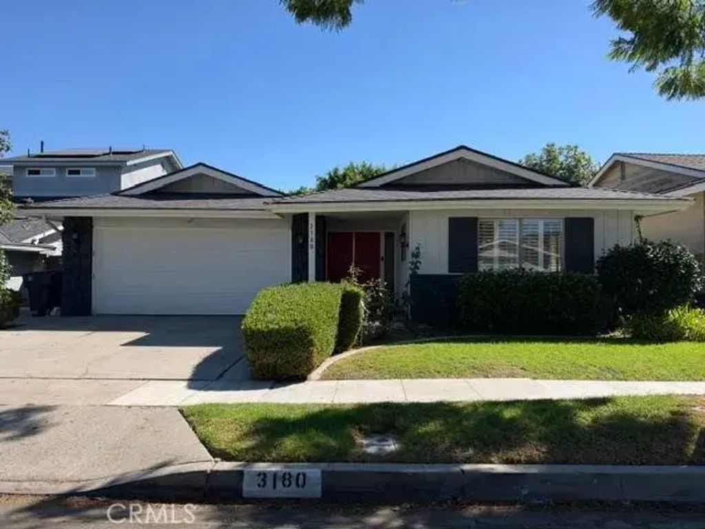 3180 Claremore, Long Beach