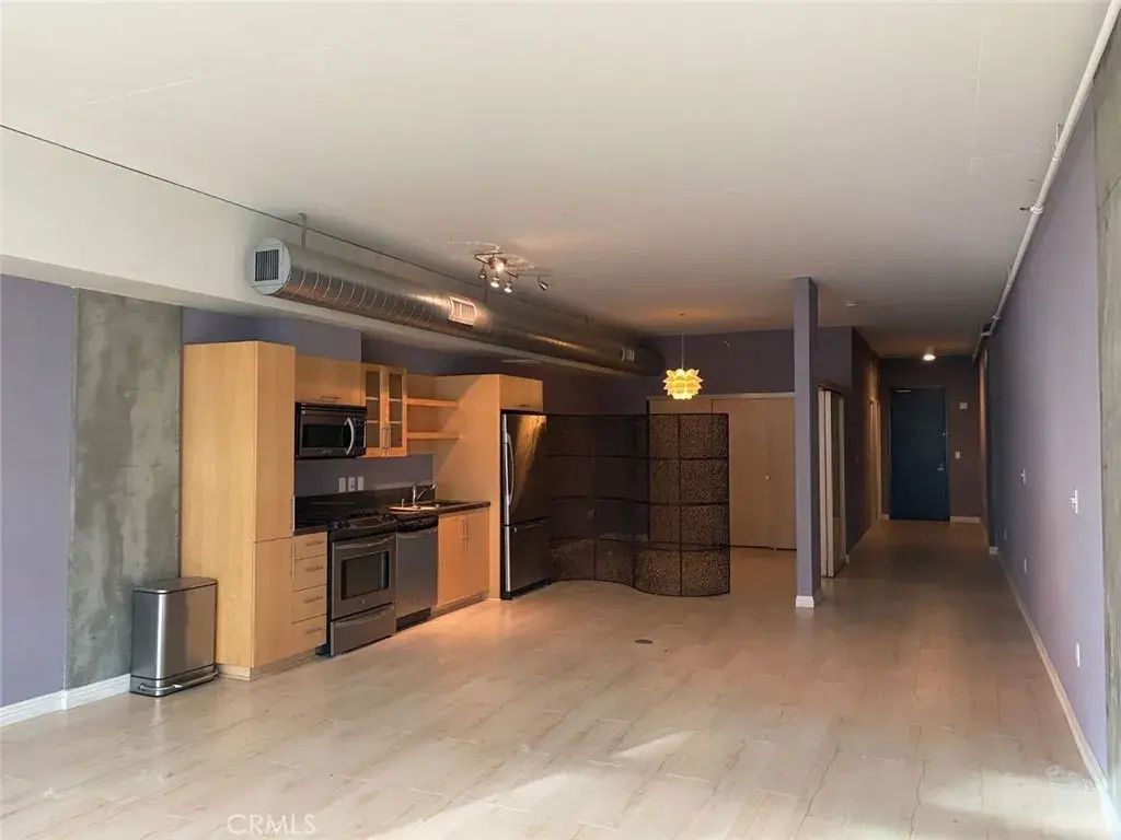 1111 S Grand 804, Los Angeles