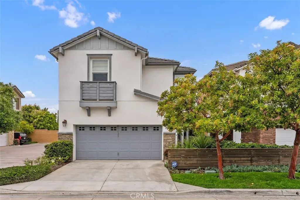 1631 Latitude South, Costa Mesa