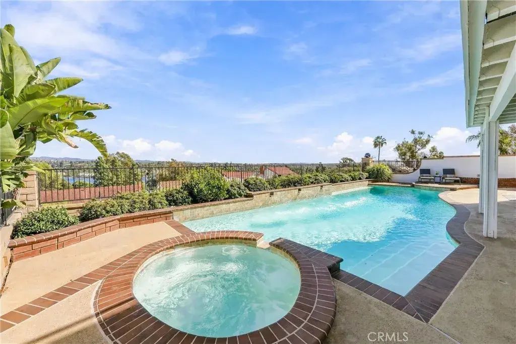 22942 Arija, Mission Viejo