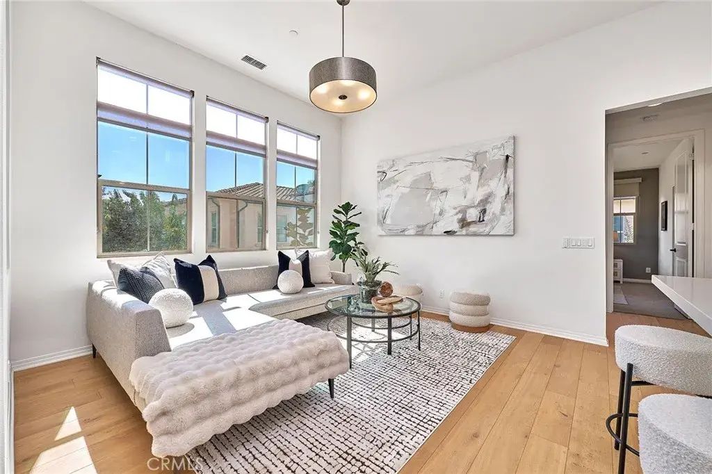 112 Parkwood, Irvine