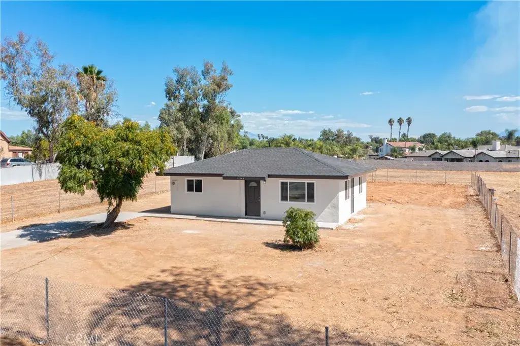17140 Parsons, Riverside