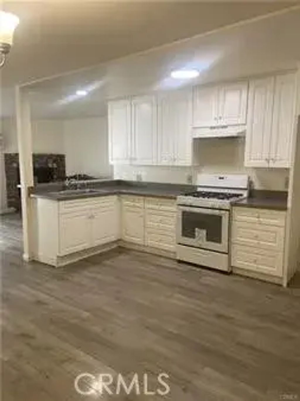 6819 Whitsett 105, Los Angeles