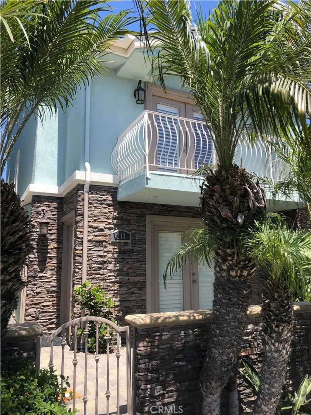 211 7th Street, Huntington Beach