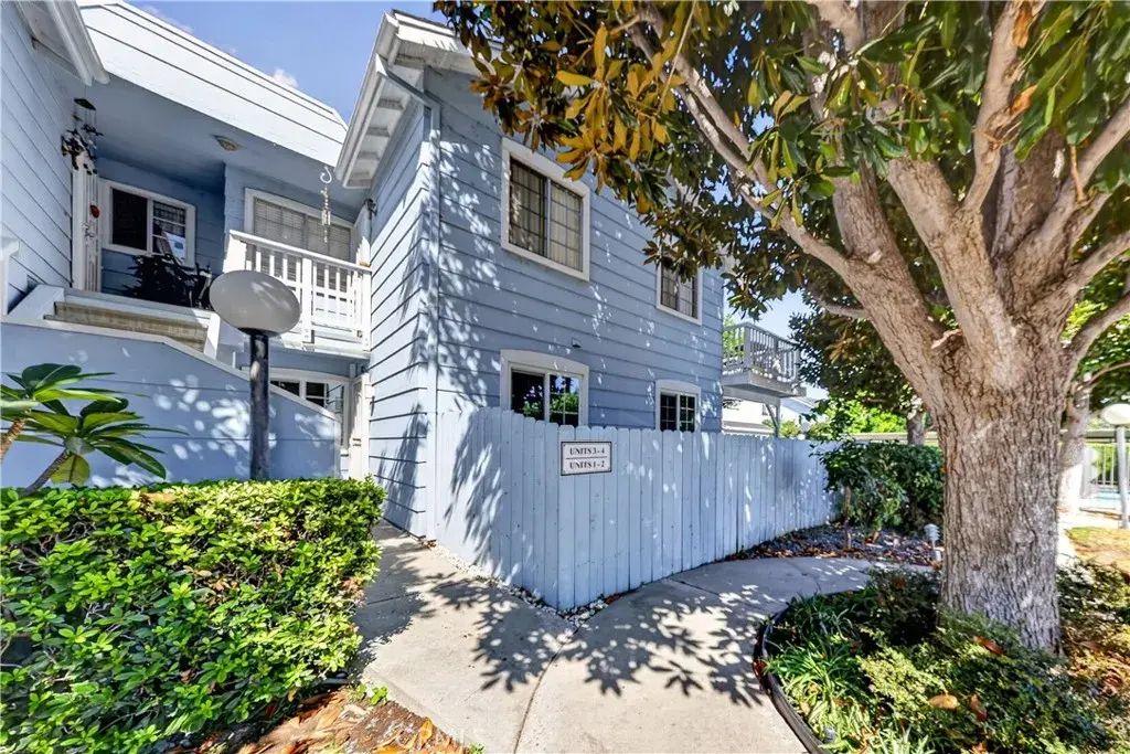 7025 Glade Ave. 2, Canoga Park