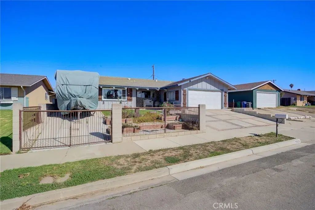 2053 Lockwood, Santa Maria