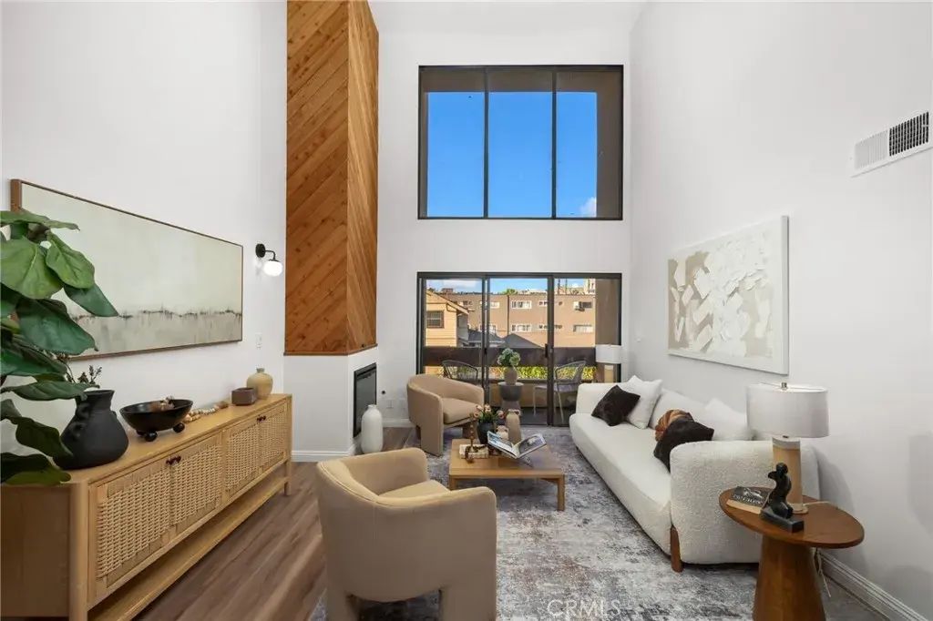 300 S Reno Street 303, Los Angeles