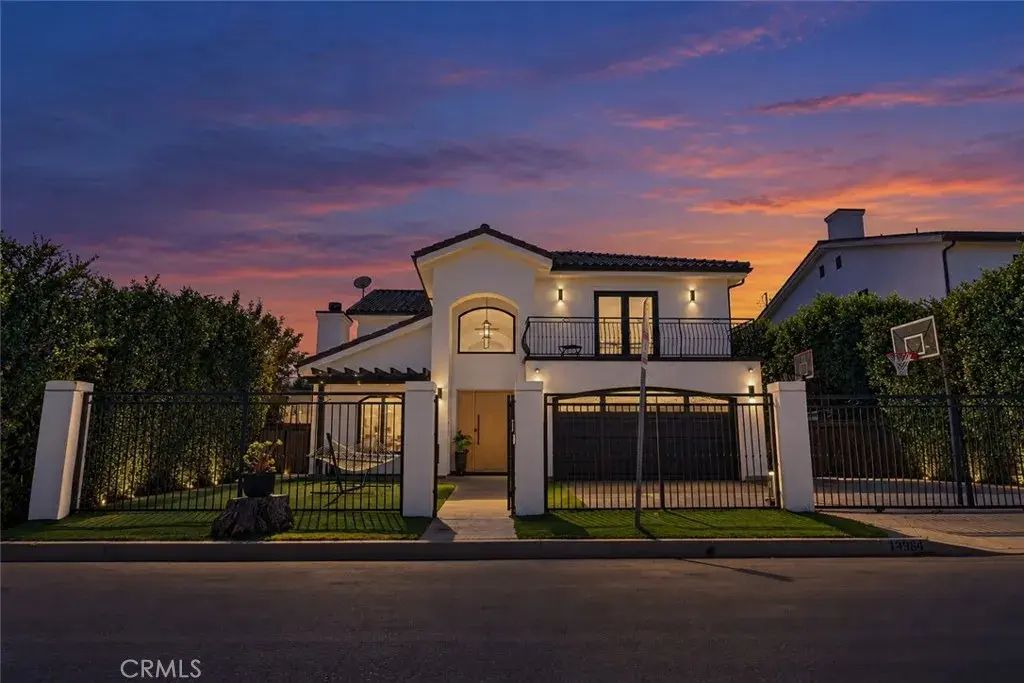 13964 Morrison Street, Sherman Oaks