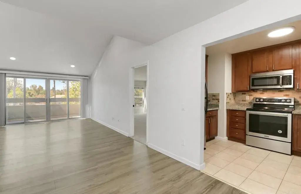 1350 N Escondido Blvd 44, Escondido