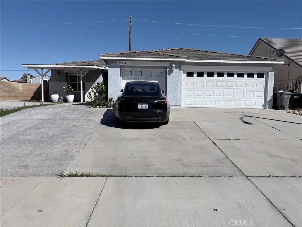 39254 Nicole, Palmdale