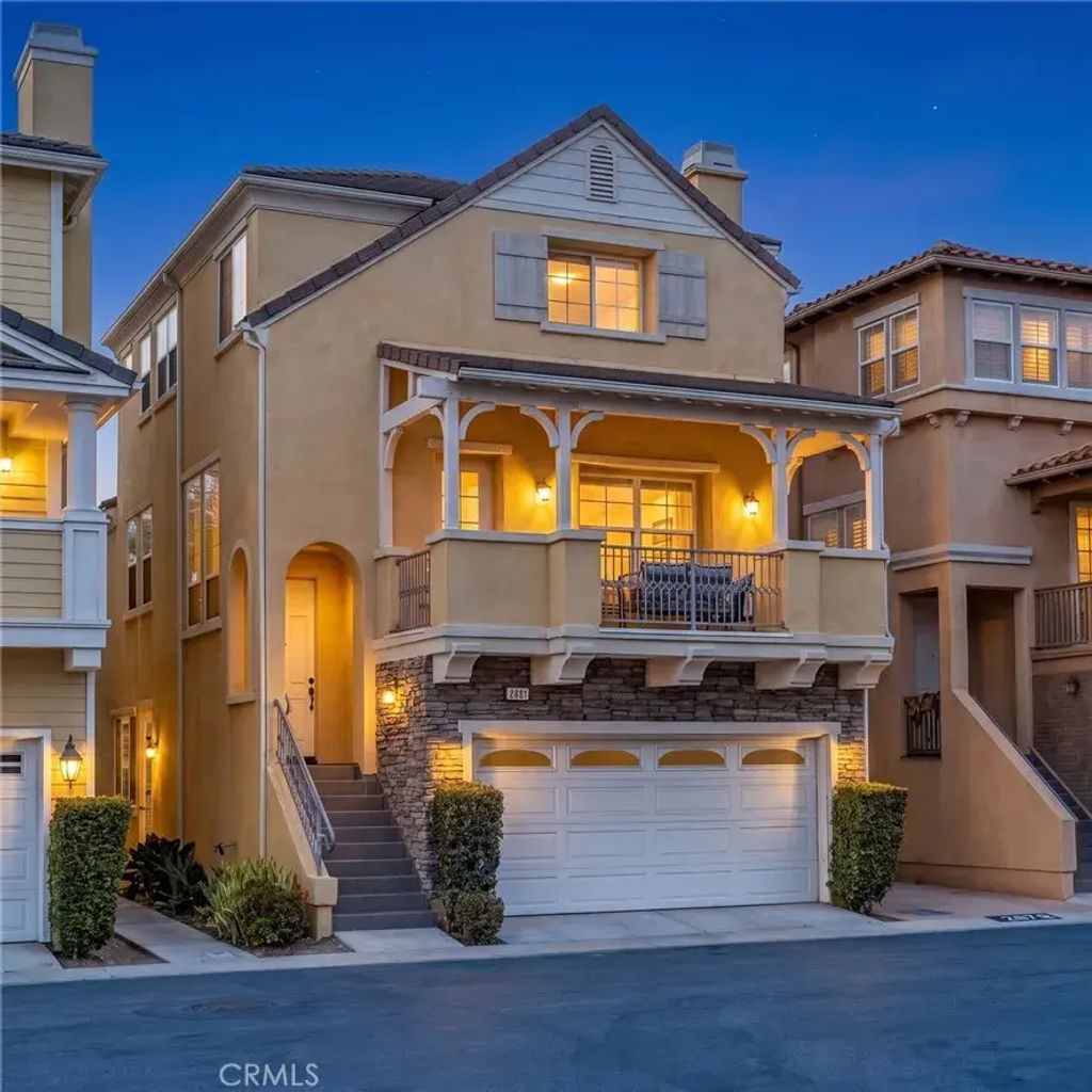 2881 Maricopa, Torrance