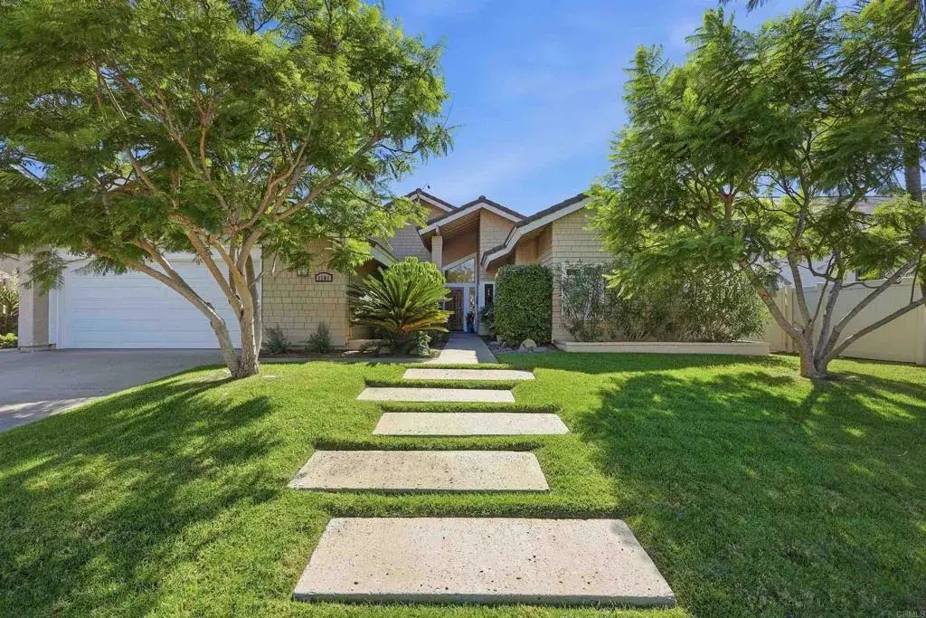 1101 Via Mil Cumbres, Solana Beach