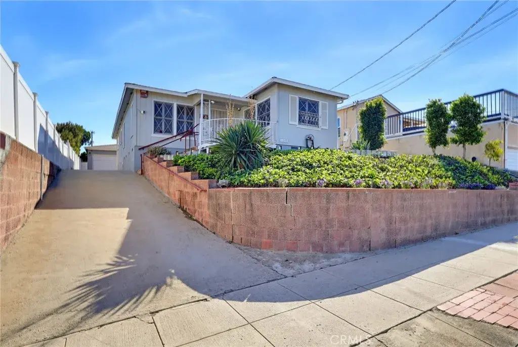 1223 W Elberon, San Pedro