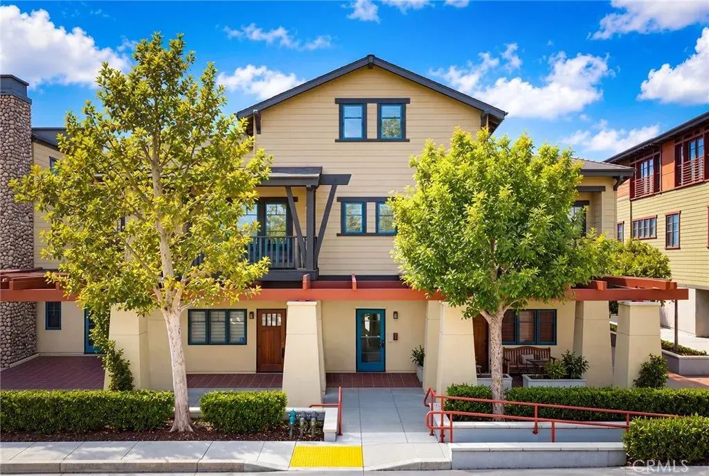 142 N Vermont B, Glendora