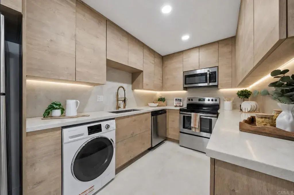 3431 Park Blv 206, 