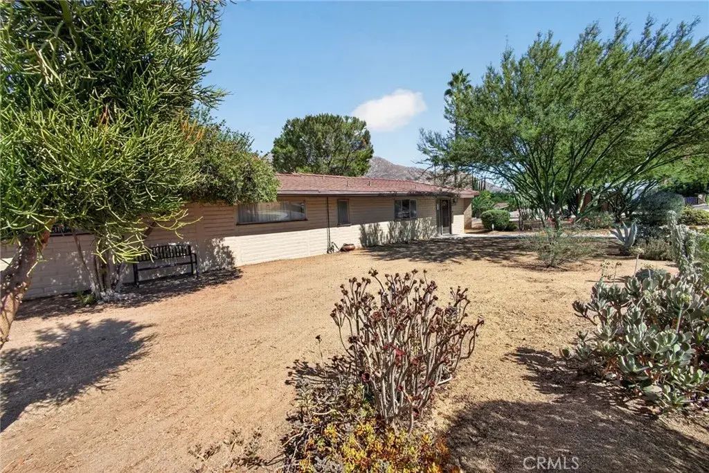 20401 Stanford Avenue, Riverside