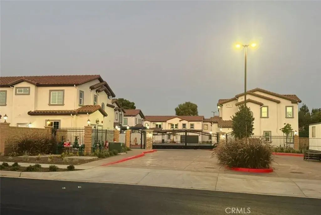 15909 Merrill Ave, Fontana