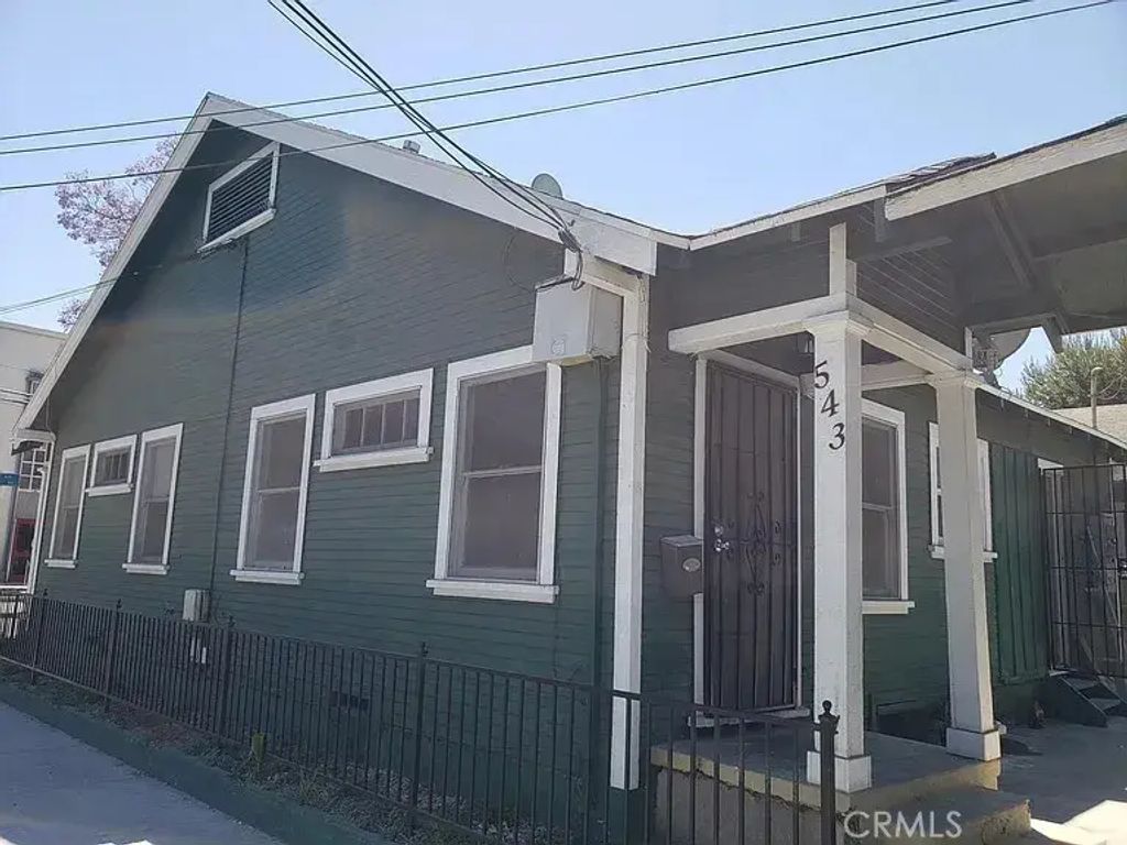 543 Cerritos Avenue, Long Beach
