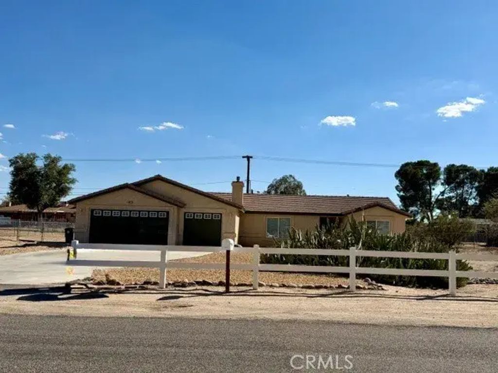 19617 Tomahawk, Apple Valley