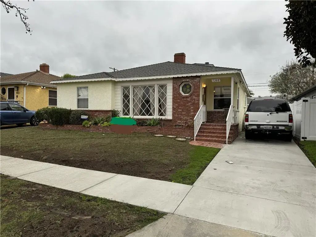 7209 Alverstone, Los Angeles